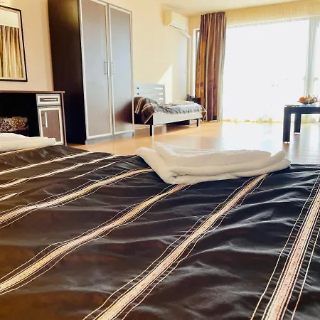 Hotell At The American's 3*