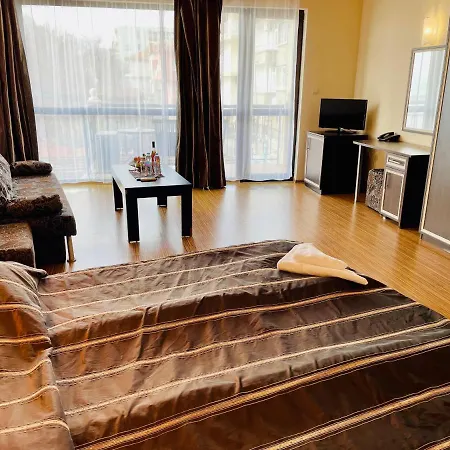 Hotell At The American's