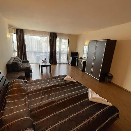 Hotell At The American's 3*