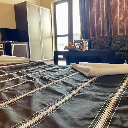 Hotell At The American's Pomorie