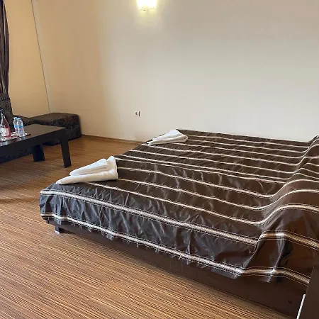 At The American's Hotell Pomorie