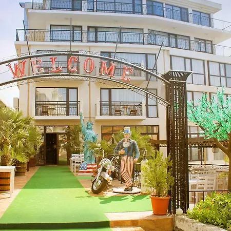 Hotell At The American's Pomorie