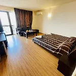 The American Hotel