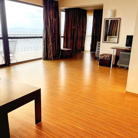 Hotel At The American's Pomorie