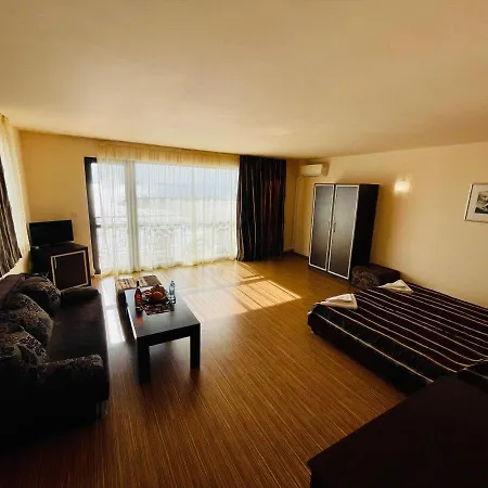 At The American's 3* Pomorie