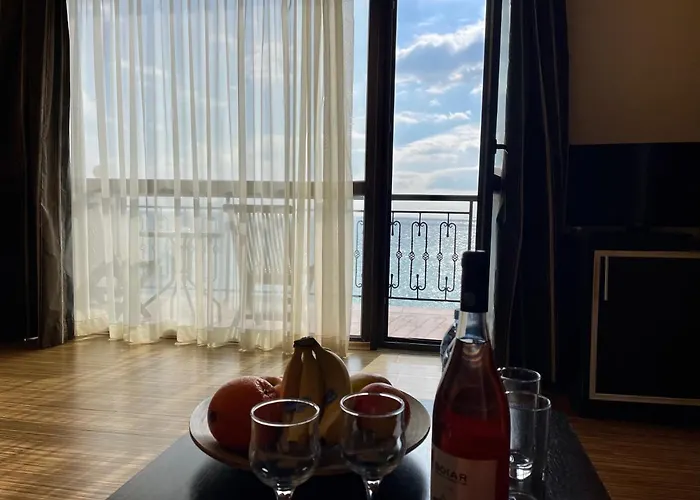 At The American's Otel 3*