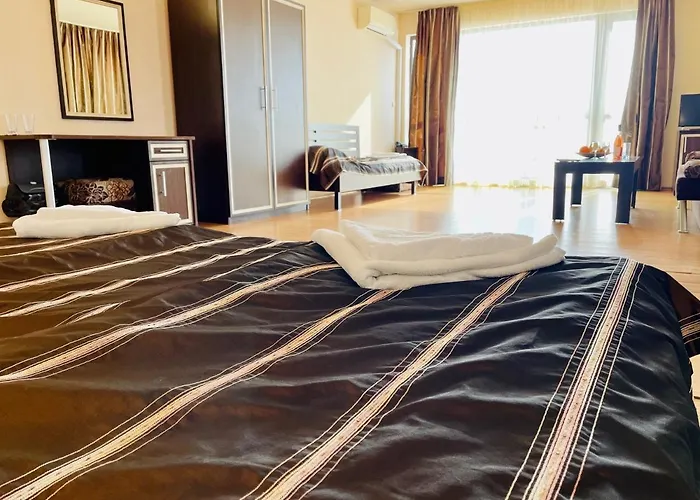 Otel At The American's 3*