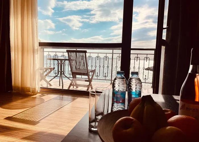 At The American's Otel Ahyolu