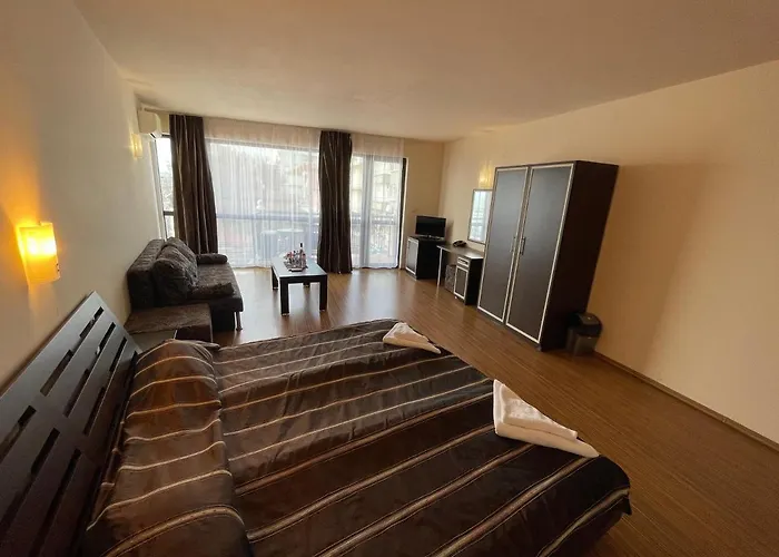 Otel At The American's 3*