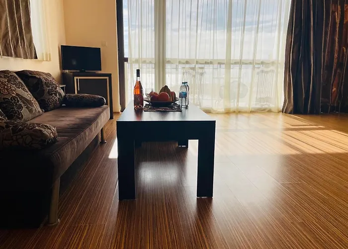 At The American's Otel Ahyolu