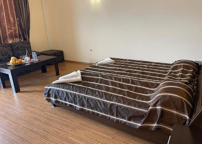 At The American's Otel Ahyolu