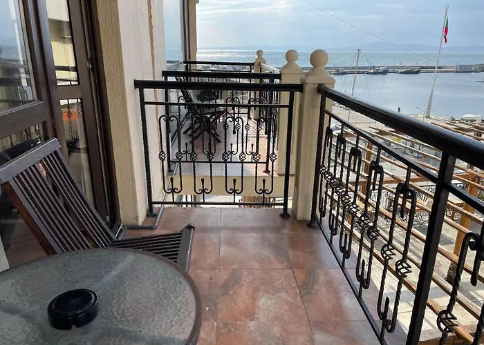 At The American's Otel 3*