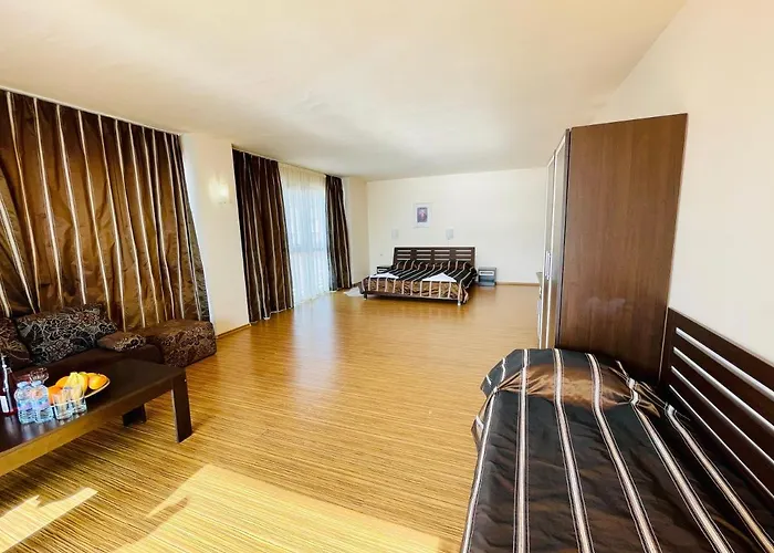 At The American's Otel Ahyolu