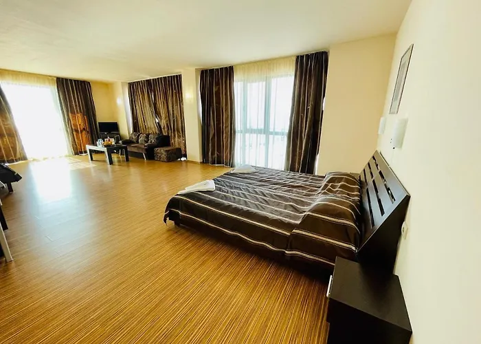 The American Hotel 3*