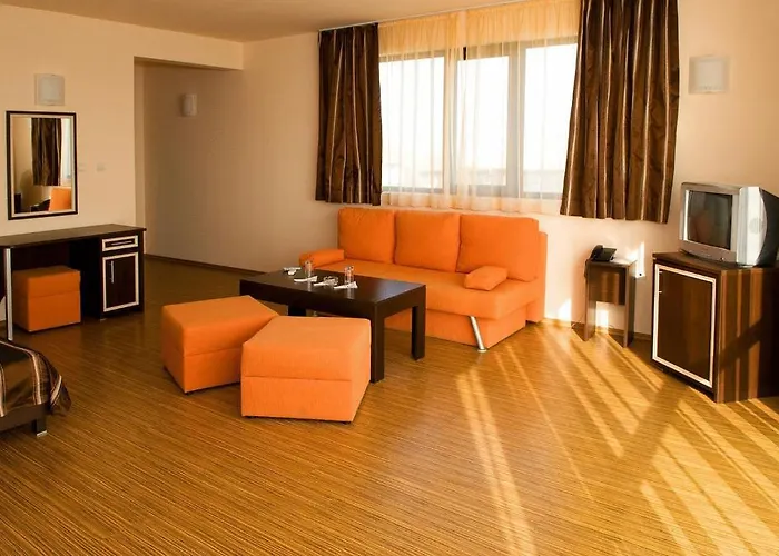 At The American's Otel 3*